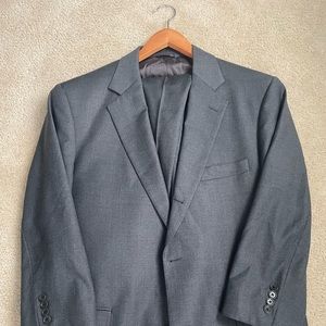 Brothers Brothers Suit: 44R